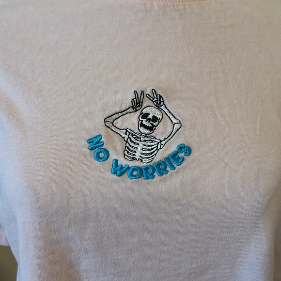 Eighty eight brand No Worries light pink T-shirt small embroidered skeleton - Picture 2 of 5